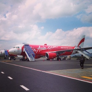 Pesawat Airbus A320 AirAsia PK-AXT di Bandara Adisucipto, Yogyakarta