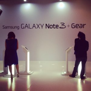 Display Stage Samsung Galaxy Note 3 + Gear