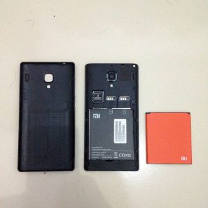 bagian dalam dan baterai
