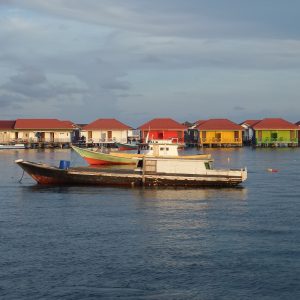 rumah-rumah di Derawan rumah-rumah di Derawan