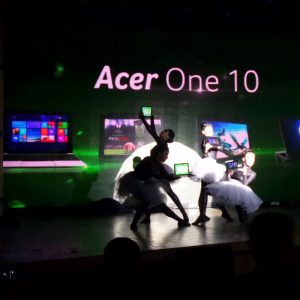 seremonial peluncuran Acer One 10
