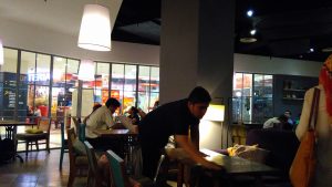 memotret di dalam ruangan