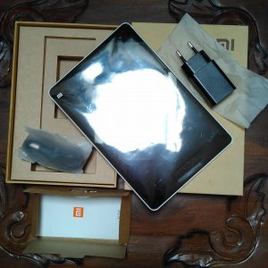 isi kotak Xiaomi Mi Pad isi kotak Xiaomi Mi Pad