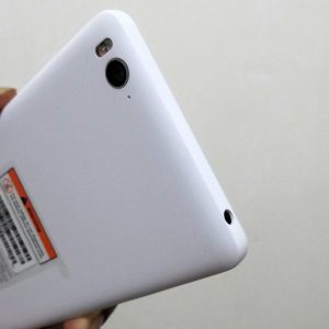 kamera dan lubang jack 3,5 mm kamera dan lubang jack 3,5 mm