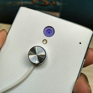 kamera utama Sharp AQUOS Crystal kamera utama Sharp AQUOS Crystal