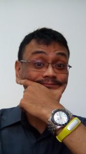 hasil selfie di dalam ruangan