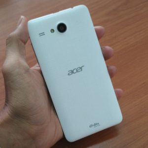 bagian belakang Acer Liquid Z520