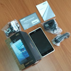 isi kemasan Acer Liquid Z520