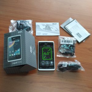 isi kemasan Acer Liquid Z220