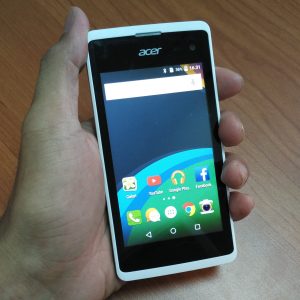 Acer Liquid Z220 nyaman digenggam
