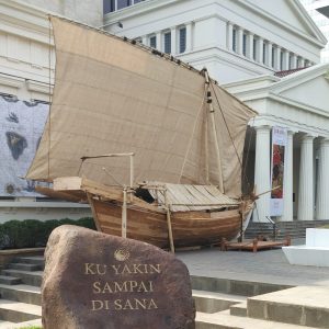 Kapal Padewakang Mandar