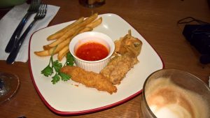 hasil foto dalam ruangan dengan lampu kilat hasil foto dalam ruangan dengan lampu kilat