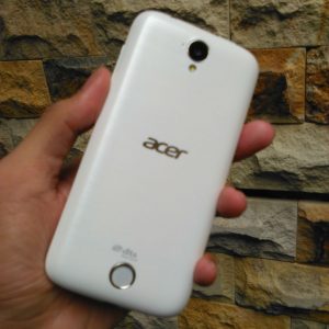 bagian belakang Acer Liquid Z330 bagian belakang Acer Liquid Z330
