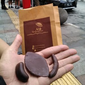 cokelat Toko Braga Permai