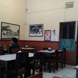 suasan Warung Kopi Purnama