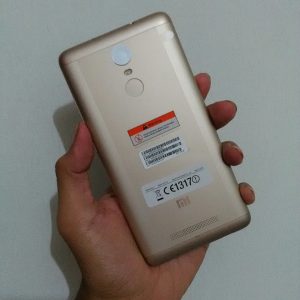 bagian belakan Xiaomi Redmi Note 3 bagian belakan Xiaomi Redmi Note 3