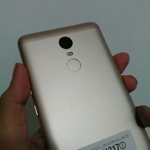 kamera utama dan sensor sidik jari