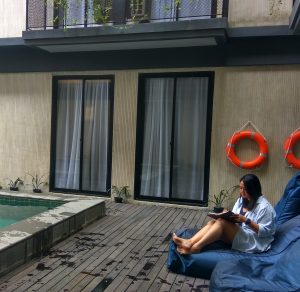 suasana kolam renang Hotel Park 5