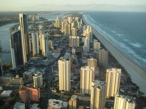 Gold Coast in Queensland, difoto dari gedung Q1
