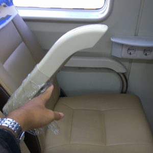 sandaran tangan pada kursi KA Mataram Premium sandaran tangan pada kursi KA Mataram Premium