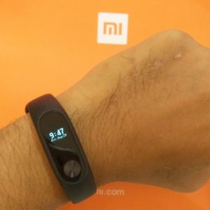 menggunakan Xiaomi Mi Band 2 menggunakan Xiaomi Mi Band 2