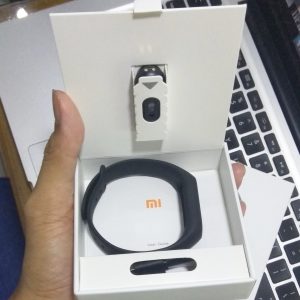 isi kemasan Xiaomi Mi Band 2