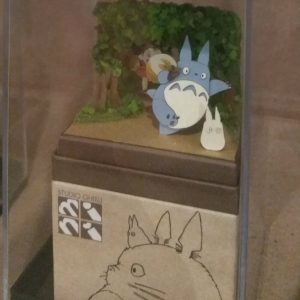 merchandise kerajinan kertas Totoro