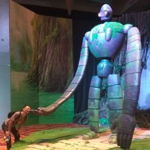 bersama robot Laputa