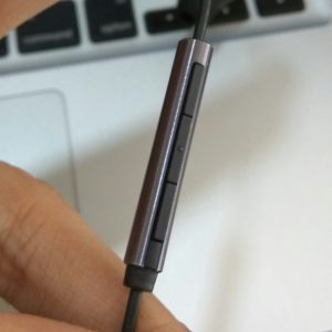 pengendali Xiaomi Mi In-Ear