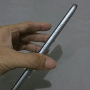 tombol volume up, volume down, dan power tombol volume up, volume down, dan power