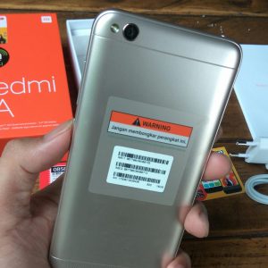 kamera utama 13 MP di bagian belakang