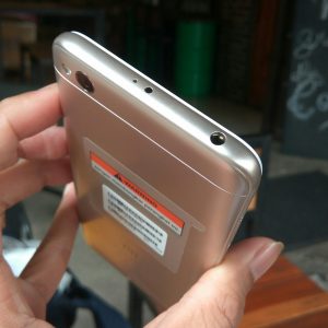 bagian atas Xiaomi Redmi 5A