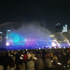 menonton Spectra Light & Water Show