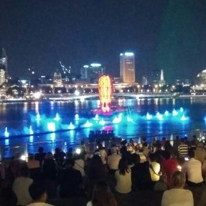segmen awal pertunjukan Spectra Light & Water Show