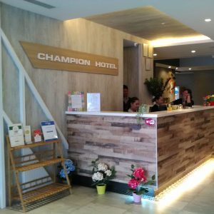 lobi Champion Hotel