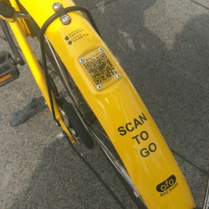 kode QR pada sepeda Ofo