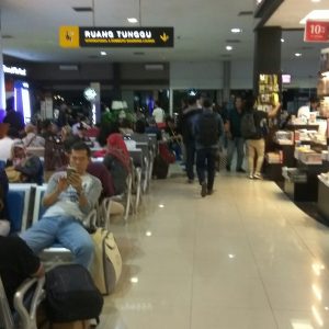 ruang tunggu Terminal B, Bandara Adisutjipto, Yogyakarta