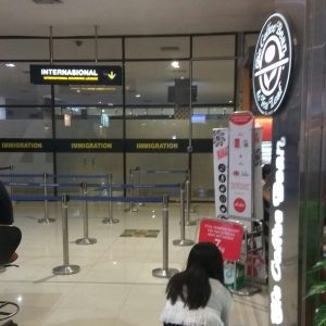 pintu keberangkatan internasional Terminal B, Bandara Adisutjipto, Yogyakarta