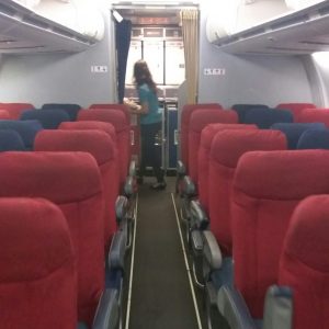 tempat duduk pesawat Boeing 737-524 PK-NAL Kesejahteraan