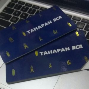 buku Tahapan BCA baru dan lama