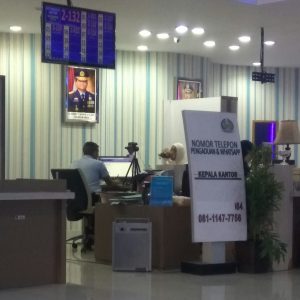 meja wawancara dan foto biometrik