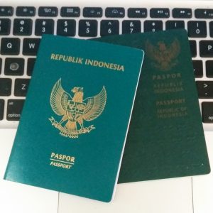 paspor baru dan paspor lama