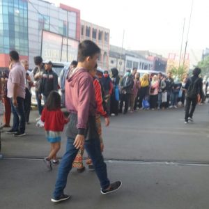 antrean di Mal Pelayanan Publik Kota Bekasi