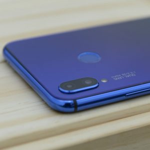kamera belakan 12 MP + 2 MP Huawei Nova 3i