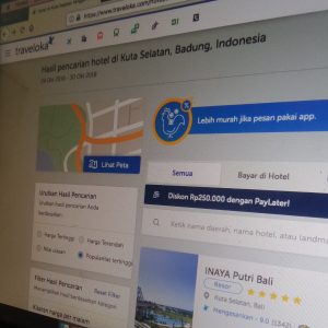 memilih hotel di situs Traveloka
