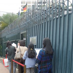 antrean Kedutaan Besar Republik Federal Jerman