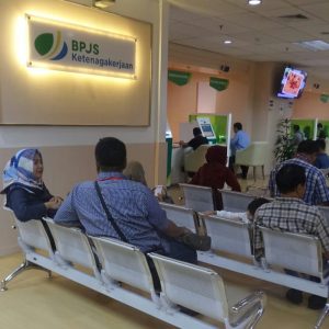 ruang tunggu BPJS Ketenagakerjaan Menara Jamsostek