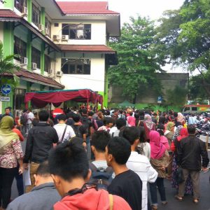 antrean e-KTP di Dukcapil Kota Bekasi pada 23 September 2016