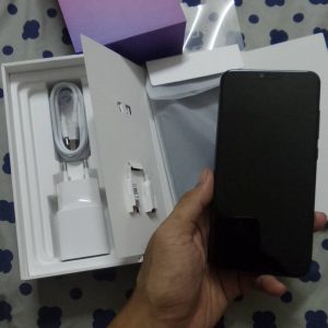 unboxing Xiaomi Mi 8 Lite