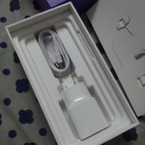 charger dan kabel USB